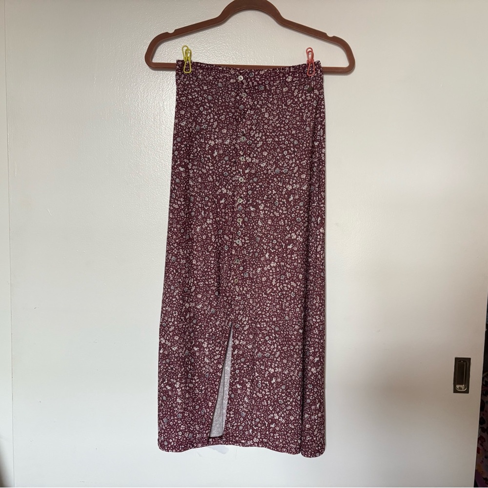 Pull&Bear burgundy floral skirt